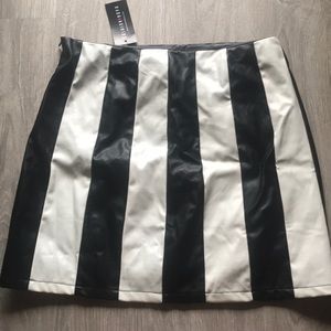 Black and white faux leather skirt